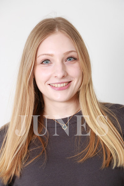 アンナ　ヤーゾワ