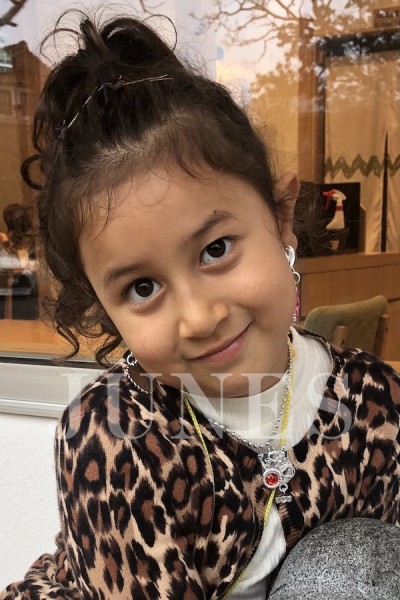 ユイカ　カッツ