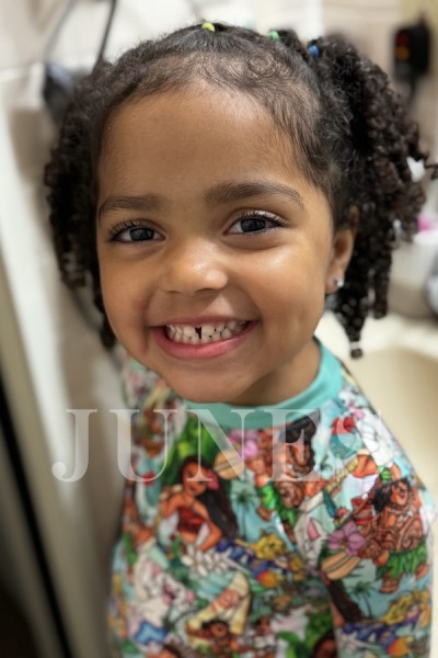 アリナ　ヒレア