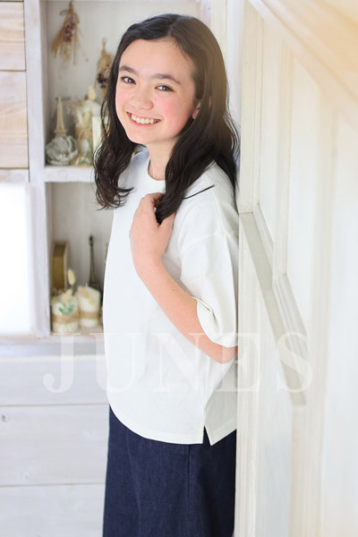 ニイナ　アール