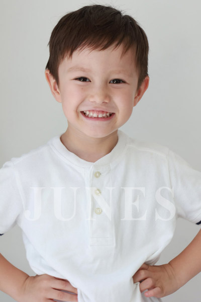 レオン　ロサーメル