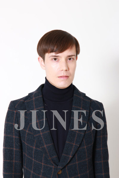 アレクサンダー　シミズ