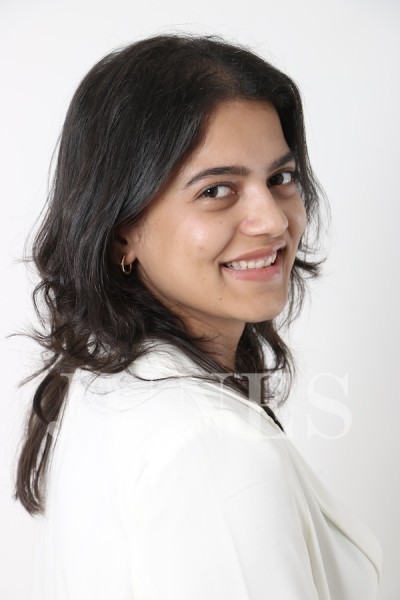 ディビヤ　ジャ