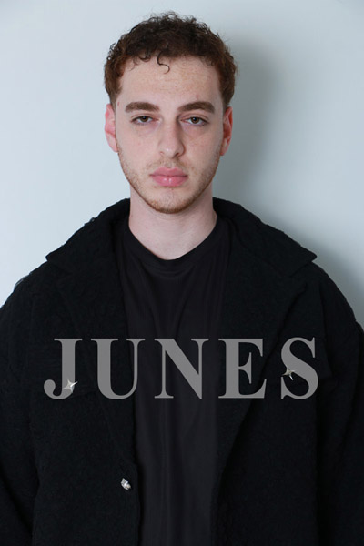 トーマス　エー