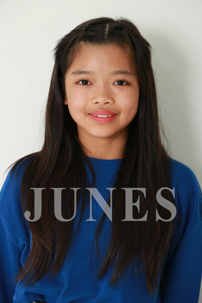 ハルミ　クレア