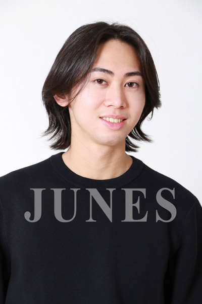 エマン　バリスノモ