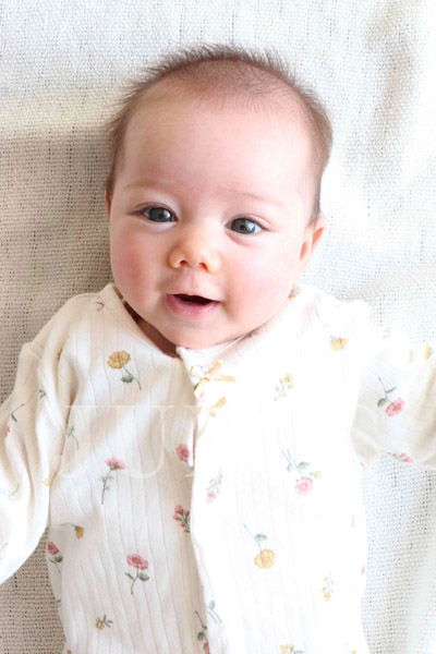 エミリ　エイチ